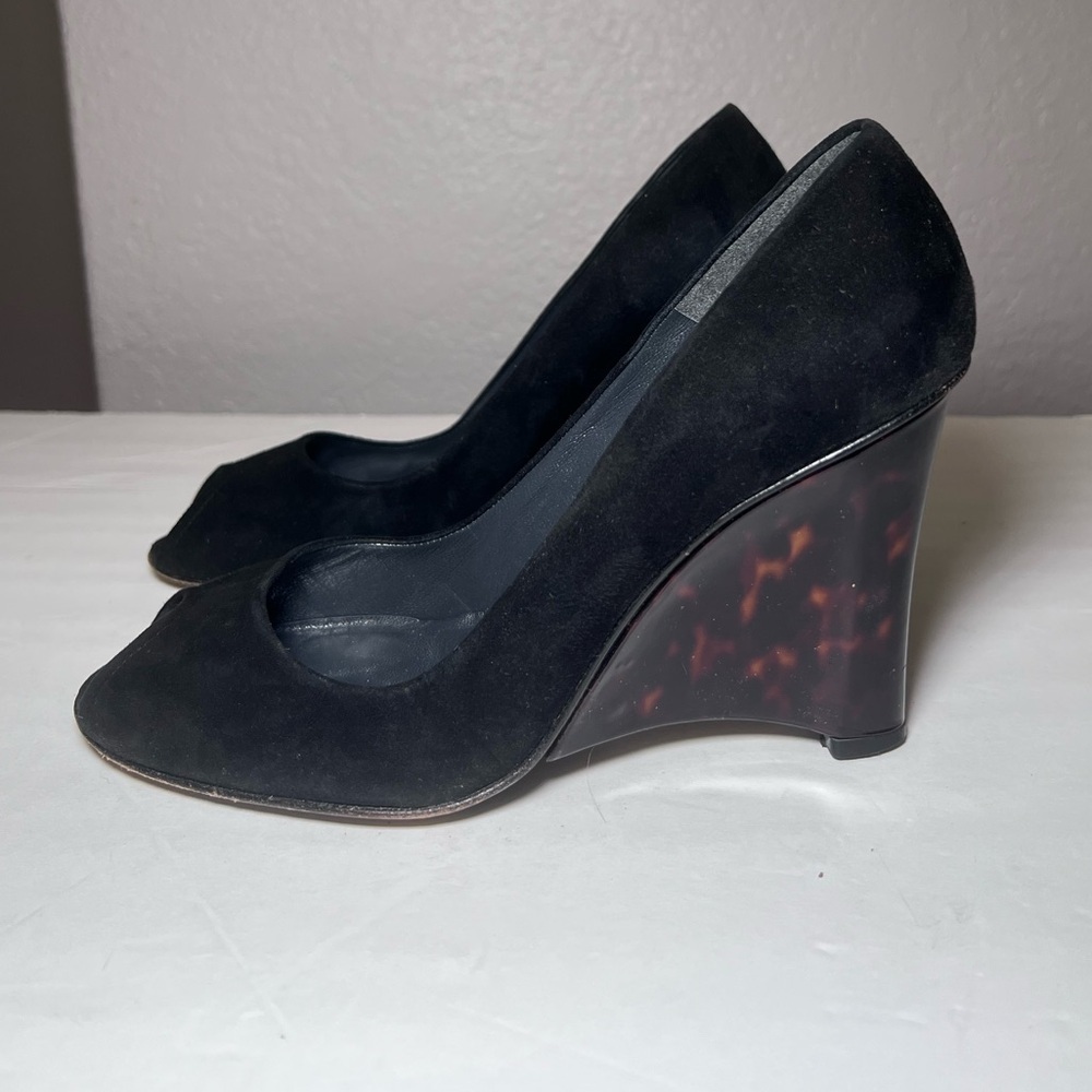 Stuart Weitzman Black Peep Toe Wedges Tortoiseshell Pattern - Picture 6 of 11